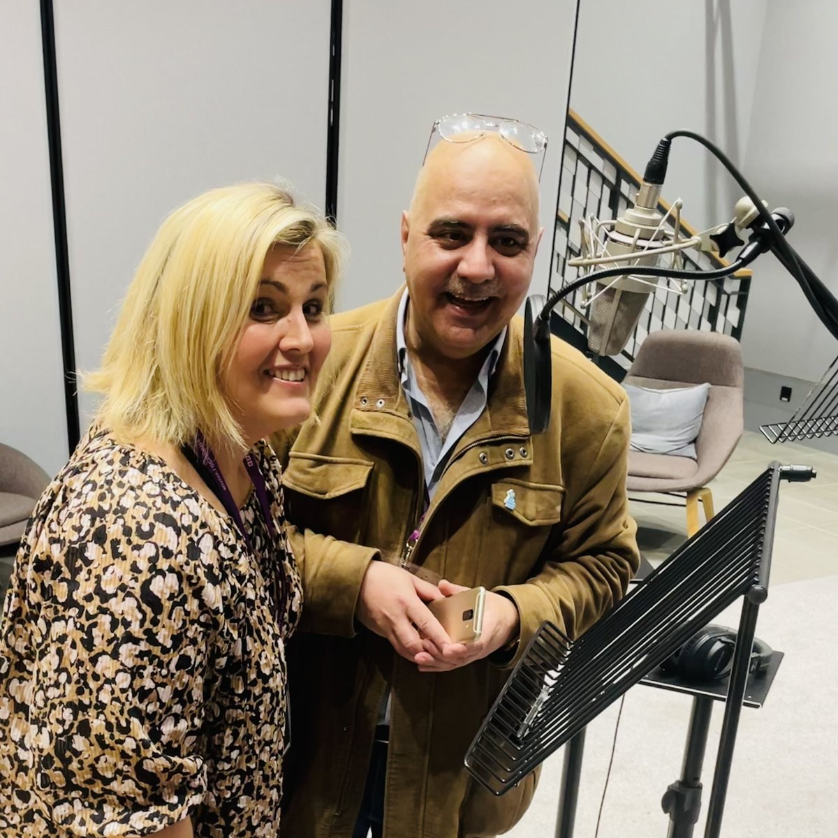 Broaders01's tweet photo. Fascinating morning spent with volunteers exploring BBC Cymru Wales studios with the best tour guides! Thank you @BBCWales for this amazing oppportunity for volunteers! @tempo_tweets @TempoSEWales #TimeCredits https://t.co/uo32yNBL08