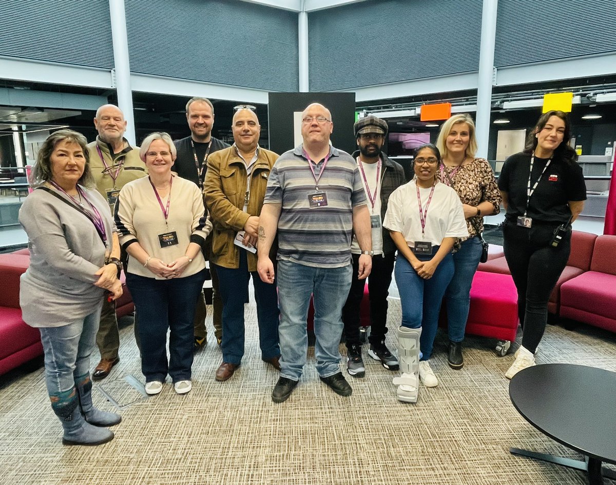 Broaders01's tweet photo. Fascinating morning spent with volunteers exploring BBC Cymru Wales studios with the best tour guides! Thank you @BBCWales for this amazing oppportunity for volunteers! @tempo_tweets @TempoSEWales #TimeCredits https://t.co/uo32yNBL08