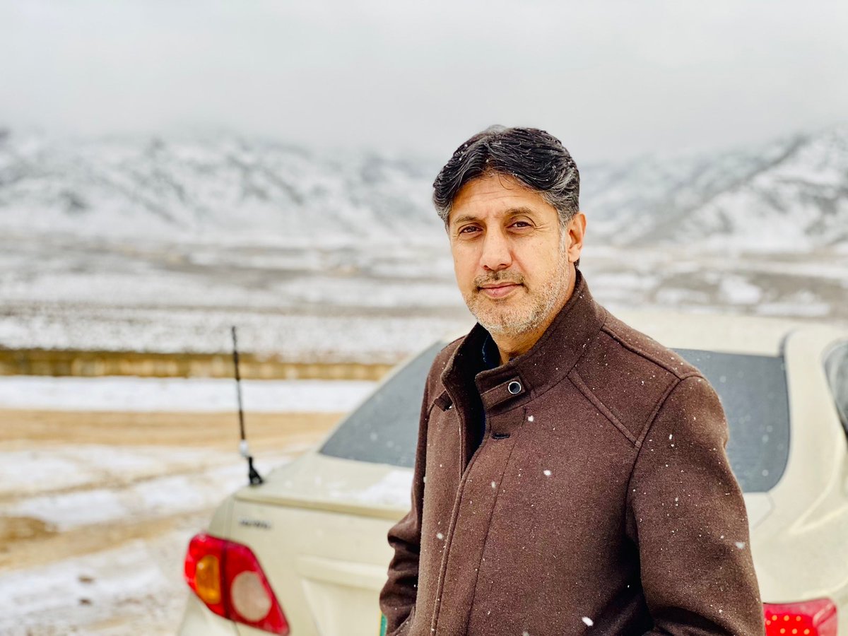 WajaFaridBaloch's tweet photo. 29.01.2023 SNOWFALL AT SUNSET VIEW POINT QUETTA https://t.co/zhglz1ZAeH