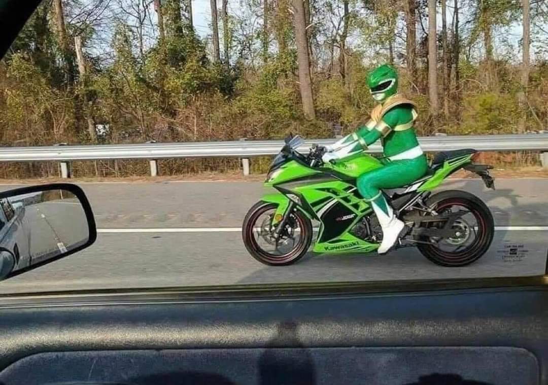 krazytoxic's tweet image. Esto es lo que sucede cuando los niños de los 90’s crecen y tienen dinero.