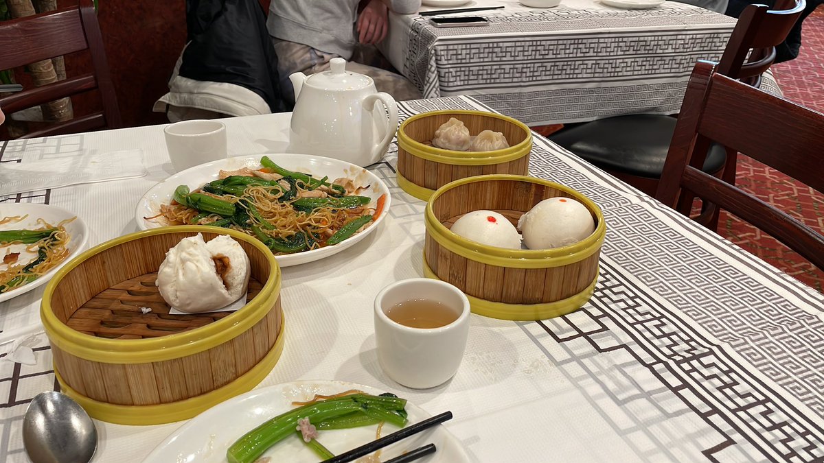 MichaelJKaminsk's tweet photo. Happy Lunar New Year: Chinese Year of the Rabbit! Had a father-daughter brunch in Chinatown. https://t.co/CXmBDbbEgs