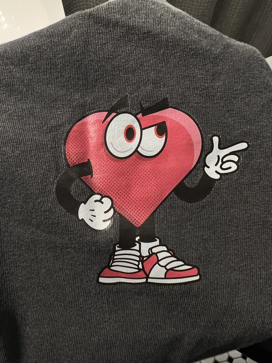 sneakerboxClyde's tweet photo. The DTG has held up well after a few washes. 👟 ❤️ #Sneakerbox https://t.co/APompFwMz6