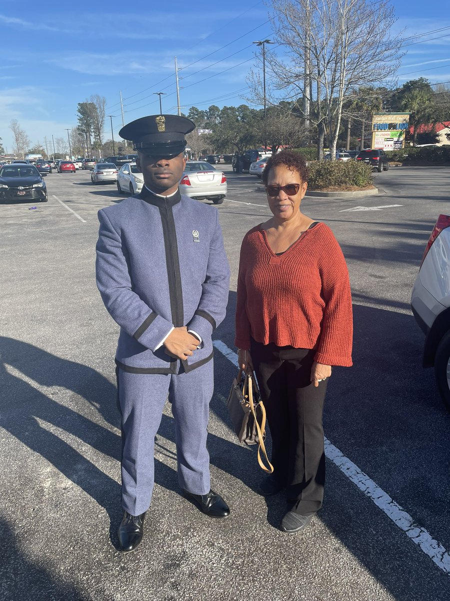 thedanaw's tweet image. I’m a proud bulldog mama💙 #DeansList #Fall22 #ClassOf2026