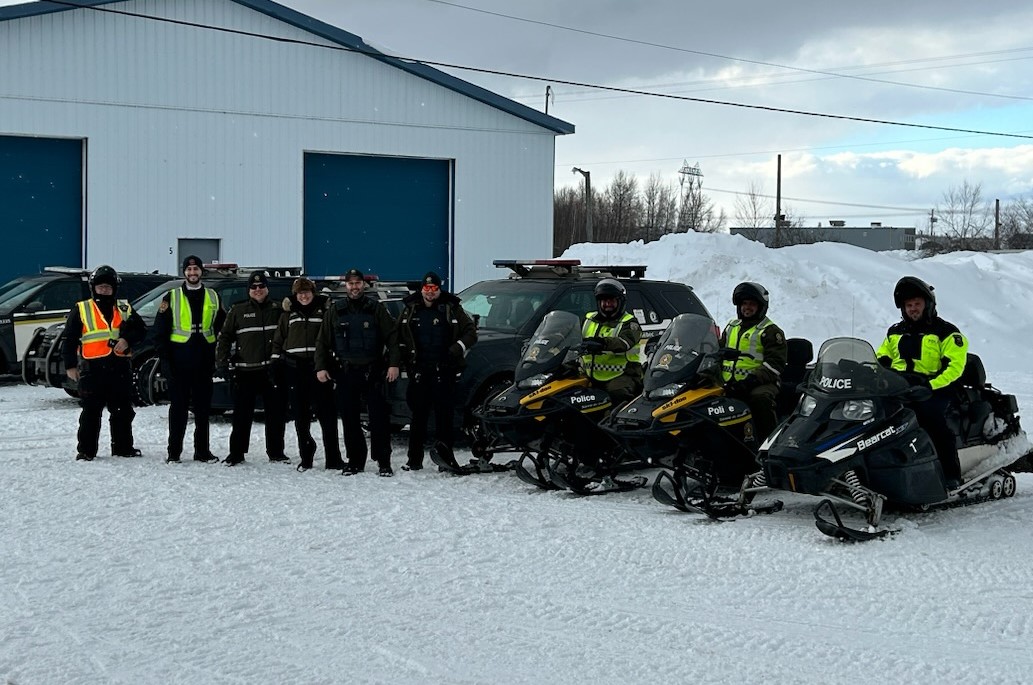 Surete_Est's tweet photo. #Opération ONC Motoneige en cours toute la fin de semaine dans les secteurs de #Portneuf, #Bellechasse et #Thetford. Les policiers interviendront en lien avec la vitesse, le non-port des équipements de sécurité et la conduite avec capacités affaiblies, à bord d'un VTT. #FCMQ https://t.co/8t8POP60TN