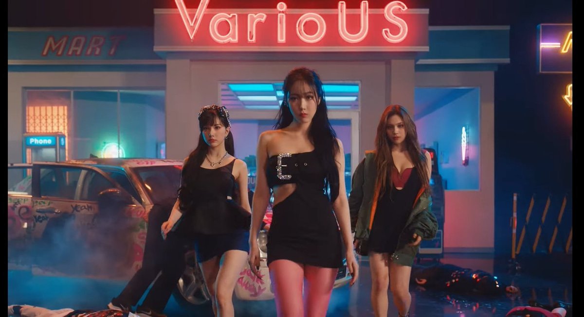 moonn8098's tweet photo. @trendgfriend @VIVIZ_official Queens! 
PULL UP MV TEASER 2
#VarioUS_D1
@VIVIZ_official https://t.co/6uw1wkJRA9