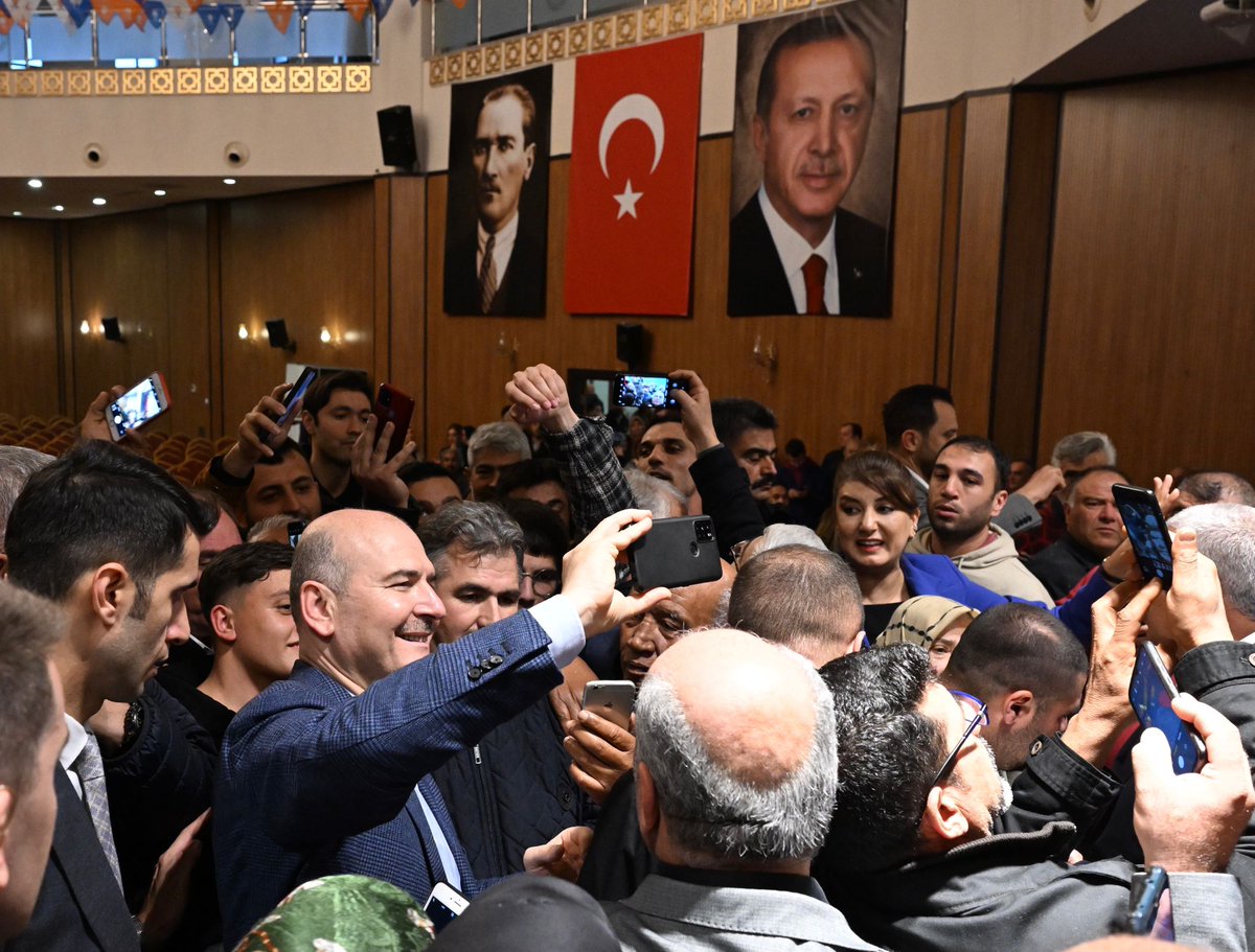 suleymansoylu's tweet photo. Cumhurbaşkanımız Sn. @RTErdogan Milletimizle birlikte, hem 20. yüzyılın eksiklerini kapattı hem de 21. yüzyılın altyapısını yaptı.

Allah'ın izni, Milletimizin desteğiyle Cumhurbaşkanımız Sn. @RTErdogan'ın liderliğinde #TürkiyeYüzyılı'na emin adımlarla yürüyoruz

📍Adana https://t.co/5P4QHeYNRy