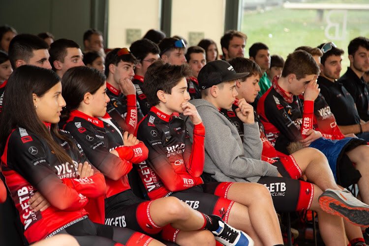 Com va dir algú, durant l’acte de presentació de la temporada, <a href="/JufreCycling/">Jufré Cycling</a> no és una escola de ciclisme, és una escola de valors.
Gràcies per ajudar-me tant a sembrar psicologia entre els més joves.