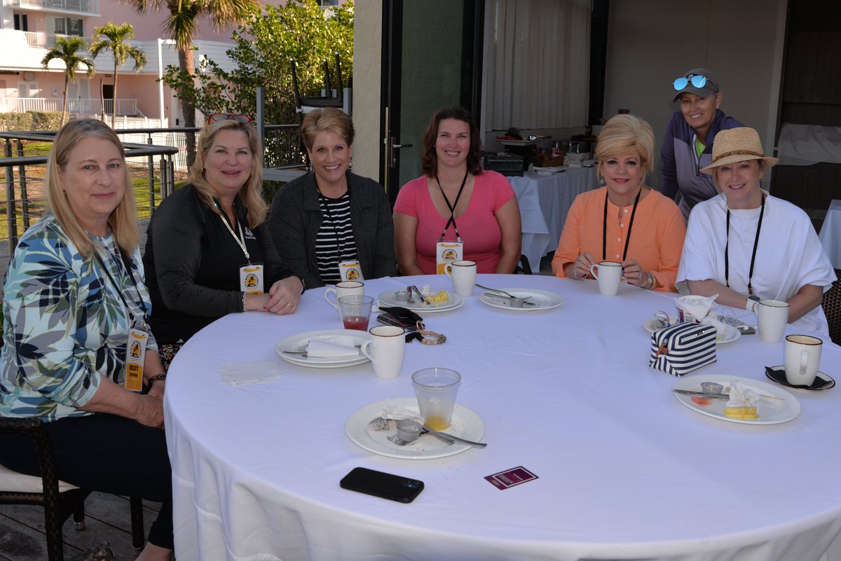 NACDA's tweet image. A ✨beautiful✨ morning for Spouse/Partner Networking
These strong women have seen a lot in college athletics 💛 Grateful for the journey that brings us all together
#MidWinter23