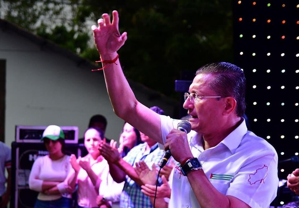 En Santa Ana la receta es clara: junto a Gregorio Macías trabajaremos por este lindo cantón y sus parroquias, y los encaminaremos hacia el desarrollo que tanto necesitan.