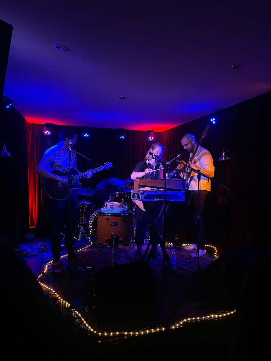 Thank you thank you thank you for last night guys! Thanks for singing along to the songs you’ve heard a hundred times already… time to write some new music for you all :)