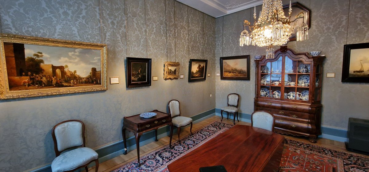 Martin1960's tweet photo. Het relatief onbekende museum #Bredius, gevestigd in een fraai pand aan de overzijde van de Hofvijver, herbergt de kunstcollectie van verzamelaar Abraham Bredius - #DenHaag https://t.co/Da2Toks4bs