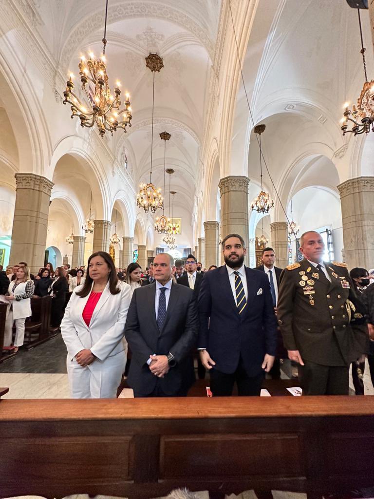 nicmaduroguerra's tweet photo. Desde la Vicepresidencia de Asuntos Religiosos nos sumamos al fortalecimiento de las relaciones de diálogo y acercamiento mediante la fe en Cristo; hacemos votos por la renovación espiritual y saludamos al XVl Arzobispo Metropolitano que asumió la Arquidiócesis de Caracas. https://t.co/jKbWjW8OiH