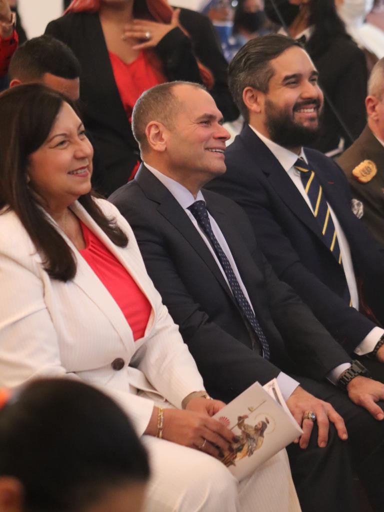 nicmaduroguerra's tweet photo. Desde la Vicepresidencia de Asuntos Religiosos nos sumamos al fortalecimiento de las relaciones de diálogo y acercamiento mediante la fe en Cristo; hacemos votos por la renovación espiritual y saludamos al XVl Arzobispo Metropolitano que asumió la Arquidiócesis de Caracas. https://t.co/jKbWjW8OiH
