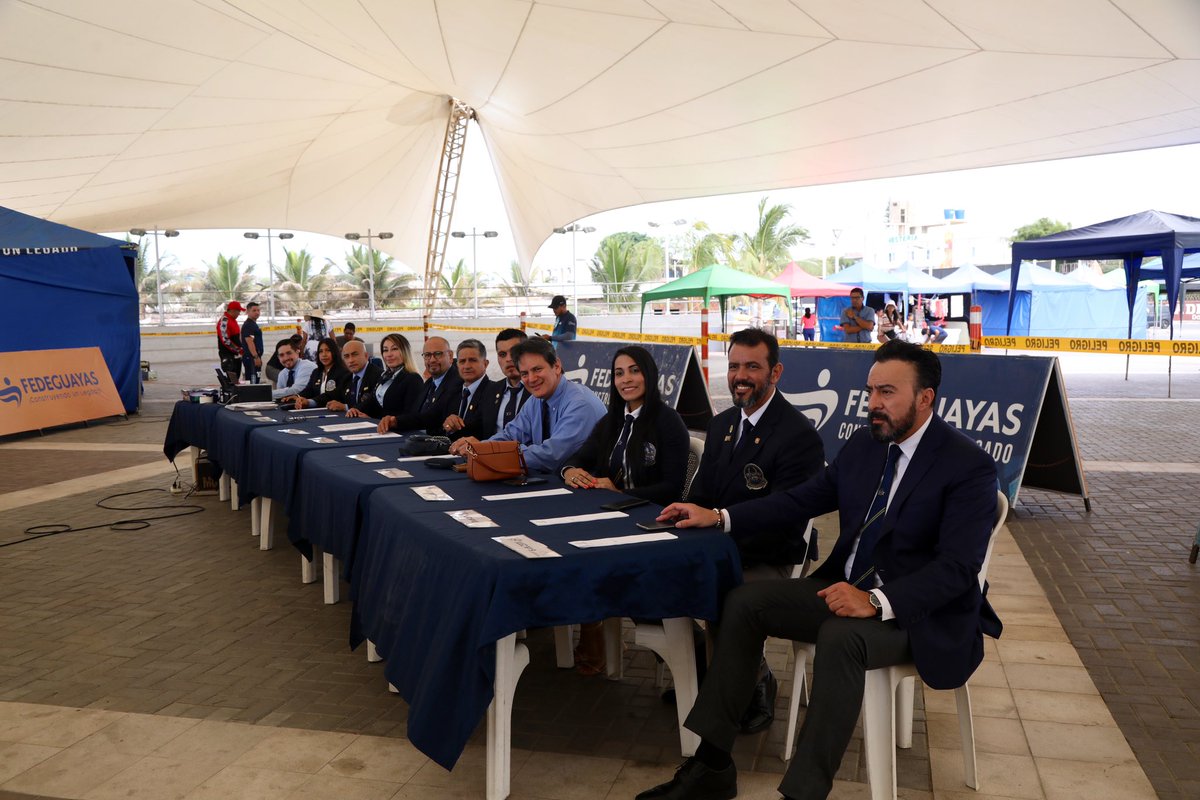 Fede_Guayas's tweet photo. 🔜 Jueces listos
En instantes inicia la presentación del Fisicoculturismo y fitness; en el marco de los primeros Juegos Deportivos de Playa Fedeguayas 2023.
#BeachGamesFDG 🌴 https://t.co/En1DYib0tt