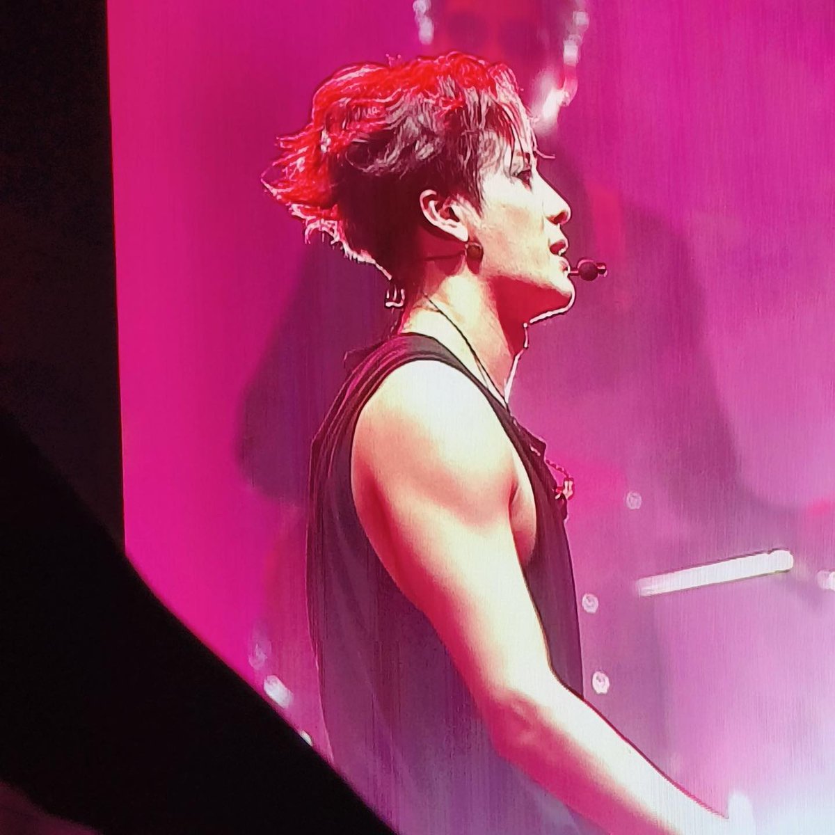 ShahKrishika's tweet photo. EXCUSE ME SIR..??❤️‍🔥❤️‍🔥
#JACKSONININDIA #JacksonWang #LollapaloozaIndia #LollaIndia https://t.co/my9vbGY0Gp