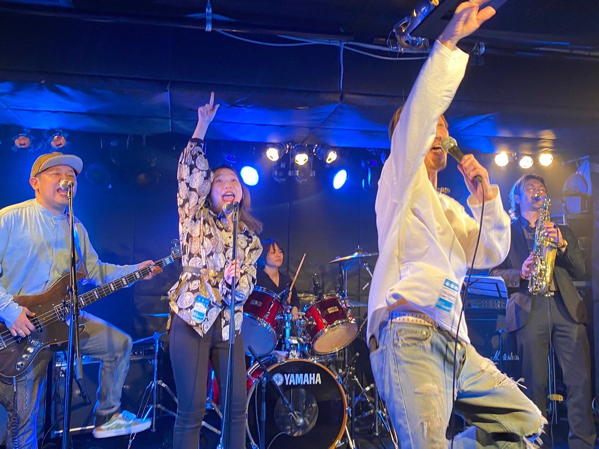 ico6zuiho's tweet image. こちらのライブ、終わってしまいましたが配信はまだ終わっておりません！！！

写真のみんな楽しそうだなー！
他の人達どんなパフォーマンスしてるのかなーって気になってるそこのあなた！！！
配信で一緒に盛りあがろーーー！！！！

#酒と泪と芝居とバンド
#TdcT