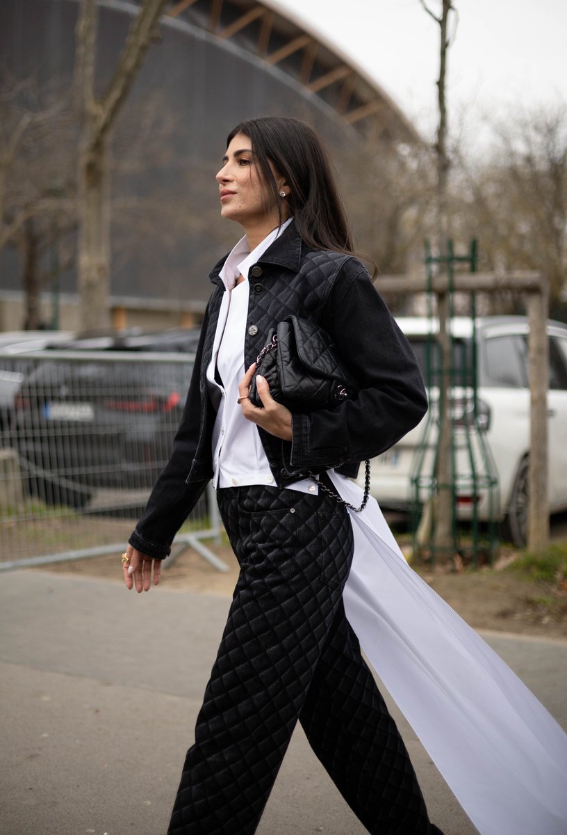 Marie_Merlet's tweet image. Streetstyle outside Chanel Haute-Couture 
.
.
. 
#CHANEL #FashionWeek #PFW #StreetStyle #fashionblogger #photography