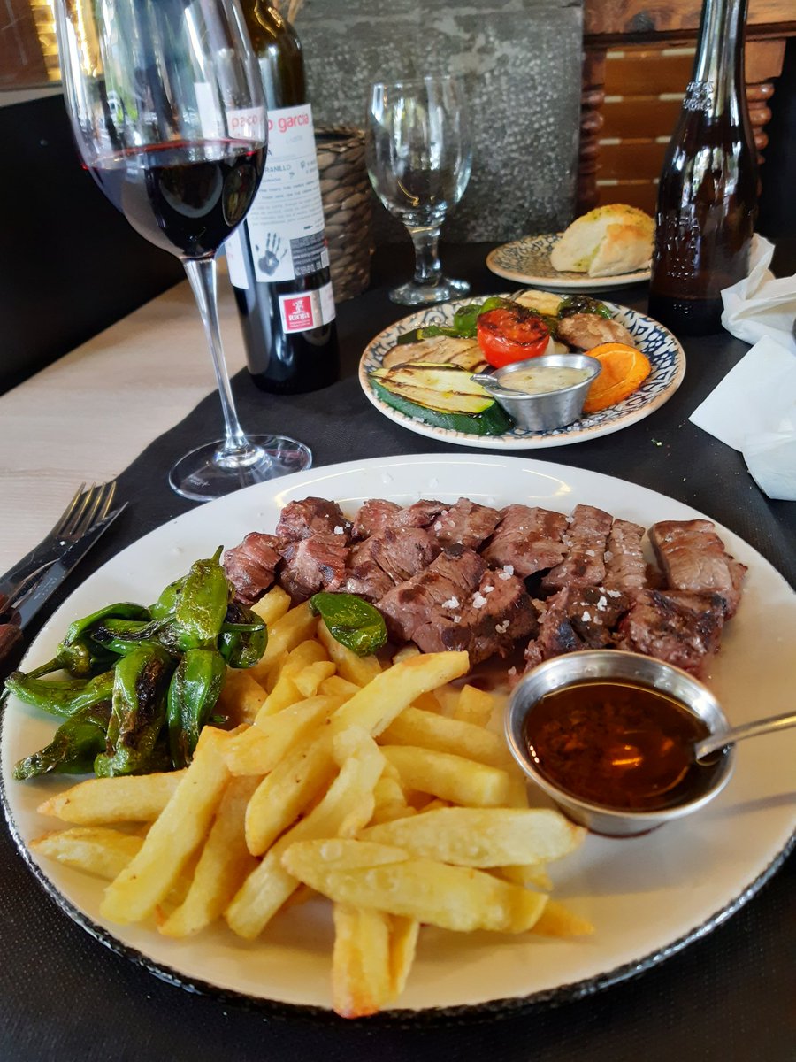 grandmilen's tweet photo. #SantaBrigida Restaurante Bentaiga espectacular 🇮🇨🙌🍷 😍
#Domingos #Inviernos #Amigos https://t.co/sTSOQdga9q