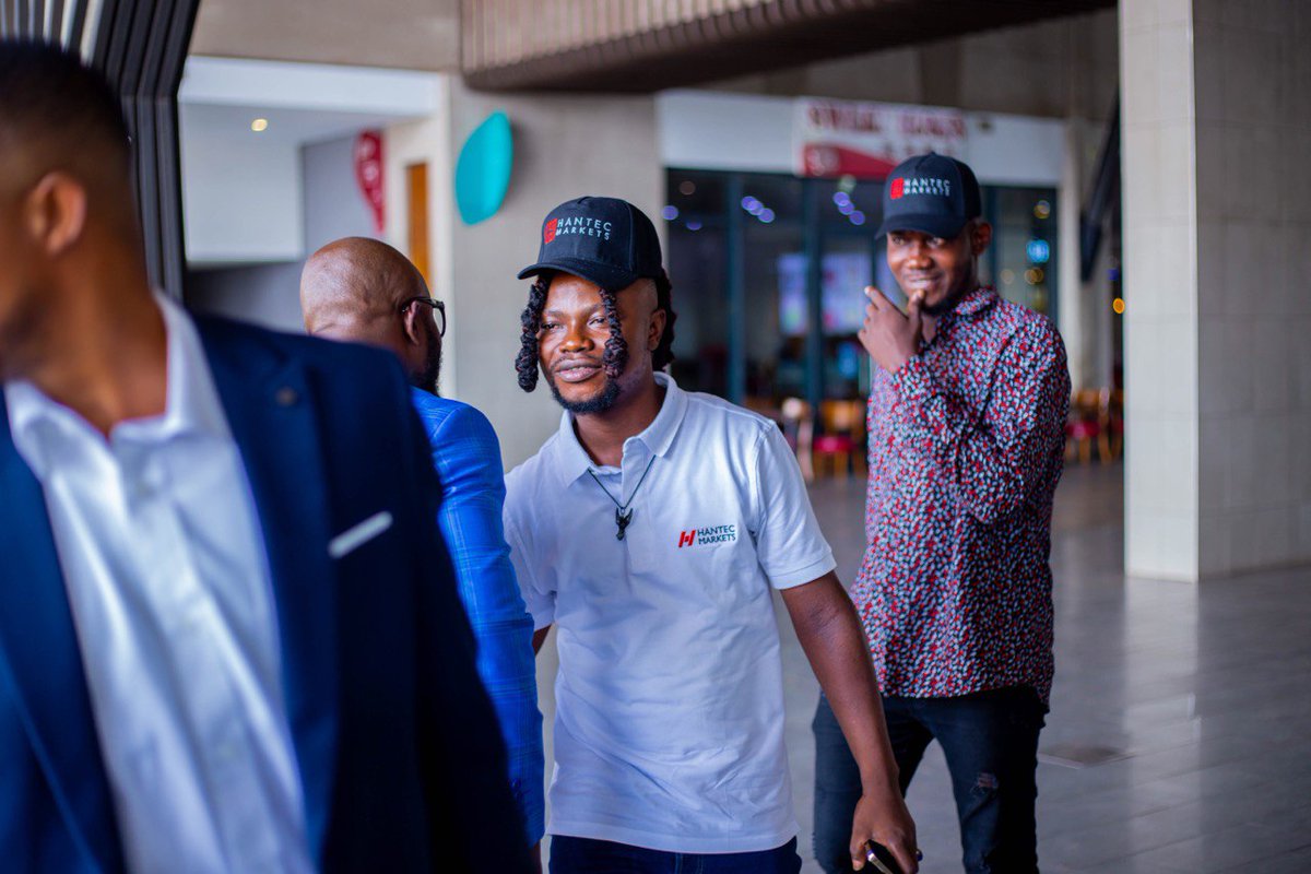 Flash_TPs's tweet photo. Unlocking the secrets of the currency market.
Day 1 of the Digital Wealth Creation Seminar with @hantecmarketsghana.
#forextrading #seminar #psychologyfridays #investing #forexinghana #forextrading #flashtps #ysdb #lots #kumasi
#forexisnoscam https://t.co/F9MWSyOu4q