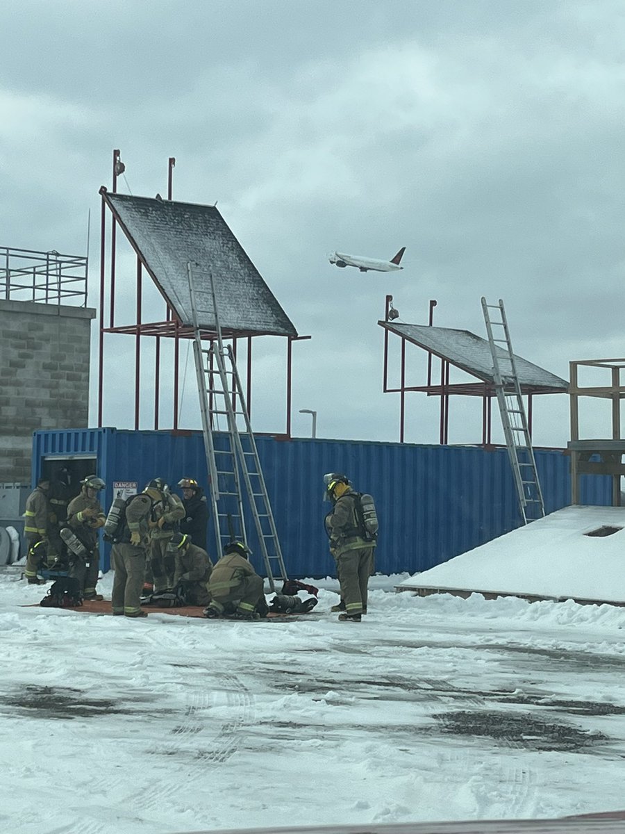 CaledonFireES's tweet photo. Week 2 of recruit class at #FESTI. Team Work - Coming Together is The Beginning - Keeping Together is Progress - Working Together is Success. #LadderTraining #CaledonFireRecruits https://t.co/2Ns3qPo7E2