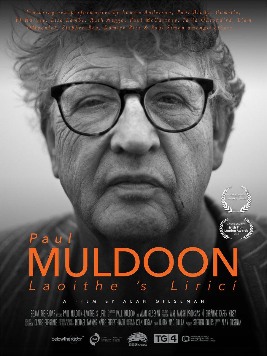Ár scannán úr 'Paul Muldoon: Laoithe 's Liricí' ar BBC2 anocht a chairde!  Tune in to @BBCTwoNI at 10.30pm to see our new film on poet Paul Muldoon, directed by the super talented @AlanGilsenan1 & produced by @StephenDouds @BTRadarTV @bbcgaeilge @NIScreen @TG4TV @BAItweets #ILBF