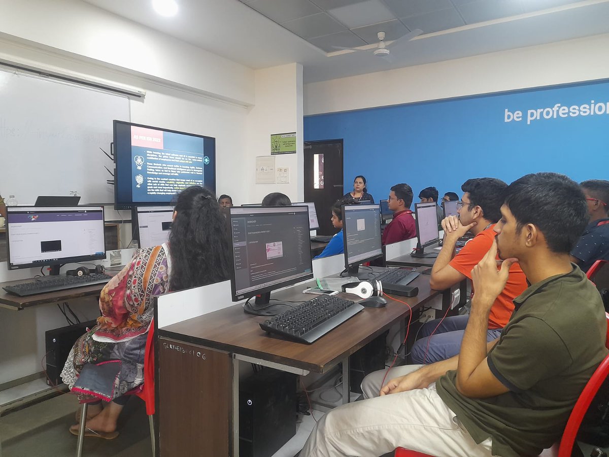 CodemusicFun's tweet photo. Workshop at L R Tiwari College was attended by enthusiastic &amp; inquisitive 2nd Year Comp Engg students. These students were exposed to #creative tools/mediums which provides a fun &amp; interesting way to learn the basics of coding along with exploring their creative spirits. https://t.co/Yu7L1okqmo