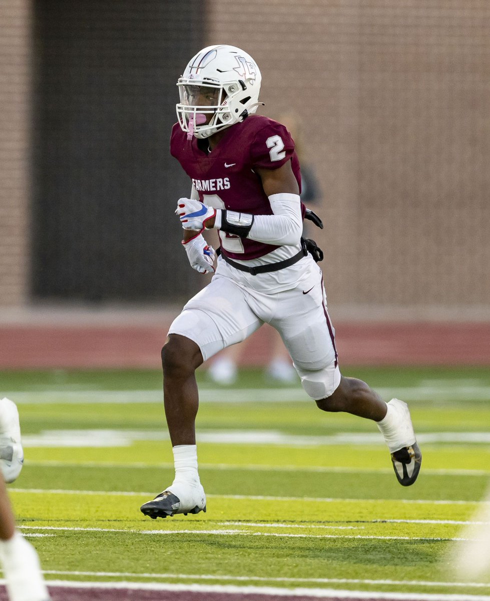 SportsDayHS's tweet photo. Cameren Jenkins from star-studded @LHSFball secondary commits to UNLV ⭐️

Read more about the talented safety here:

https://t.co/sB5eCVuifA 👈 https://t.co/iy5vfg4xS8