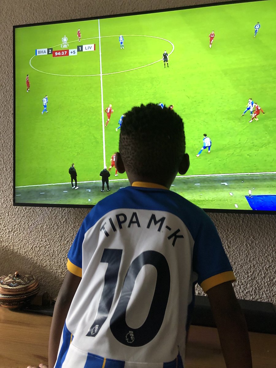 10daicano's tweet photo. It’s a win and Tipa can’t contain it ⁦@OfficialBHAFC⁩ https://t.co/VODzP8EHOx