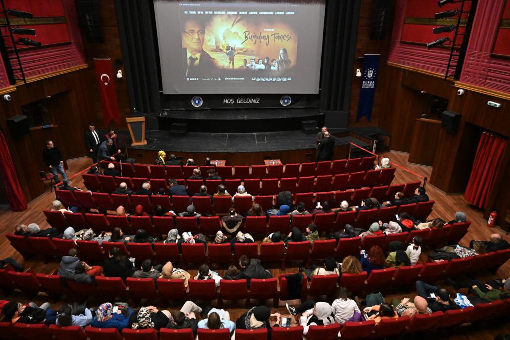 Alinuraktas70's tweet photo. Mücadeleyle ve cesaretle tüm engellerin nasıl aşıldığının hikayesi: Buğday Tanesi.

AK Parti İstanbul Milletvekilimiz Sn. Serkan Bayram'ın hayatının anlatıldığı "Buğday Tanesi" filmini, Milletvekilimiz ile birlikte izledik. Bu anlaml�� film, eminim ki birçok insana umut olacak. https://t.co/a5xCQtMfpz
