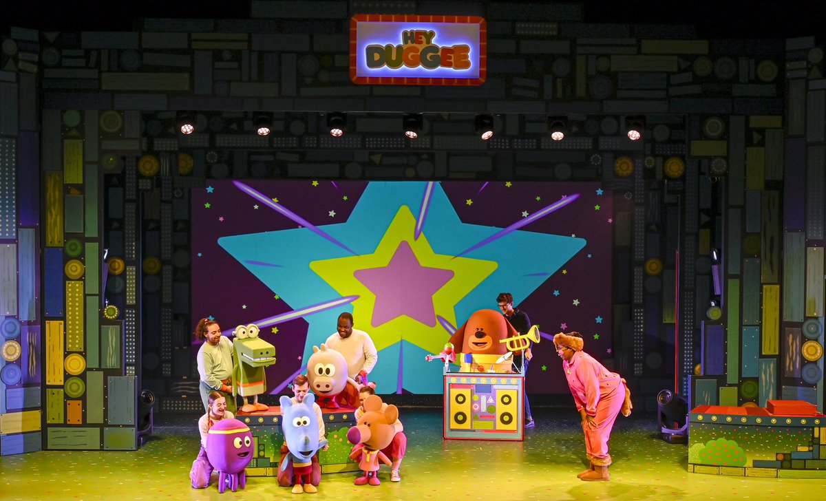 lifewithanguish's tweet photo. [AD] Did you know that the @heyDuggeeLive show is heading to #Liverpool tomorrow?

Have you got your tickets?
https://t.co/gv8XolfOPc

#HeyDuggee #HeyDuggeeLive https://t.co/L4e3zB2WuW