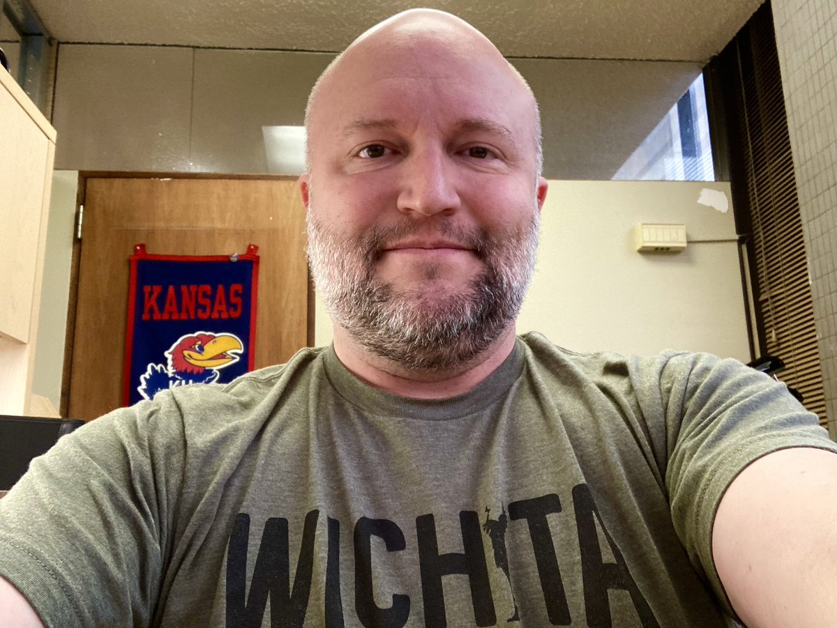 clintoneverhart tweet picture
