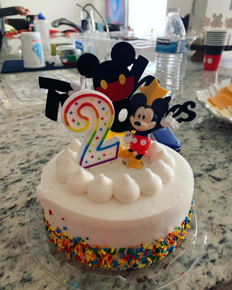 PFlores_SSAISD's tweet photo. Happy 2nd Birthday, Orion!!!! Grandma loves you so much!!! 🎉🎂♥️ #mygreatestblessing #mysunshine #MickeyMouse #birthdayboy https://t.co/qKyYtJZgvp