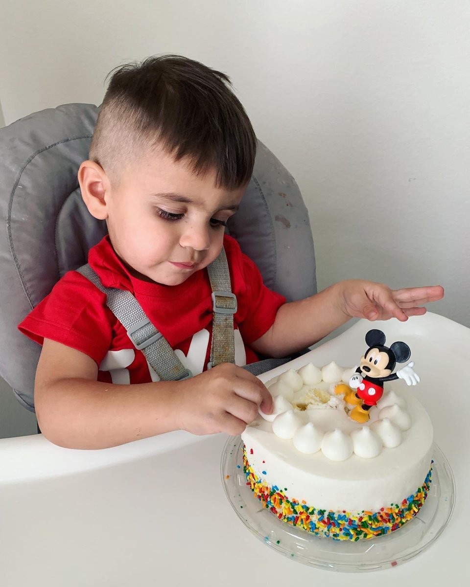 PFlores_SSAISD's tweet photo. Happy 2nd Birthday, Orion!!!! Grandma loves you so much!!! 🎉🎂♥️ #mygreatestblessing #mysunshine #MickeyMouse #birthdayboy https://t.co/qKyYtJZgvp