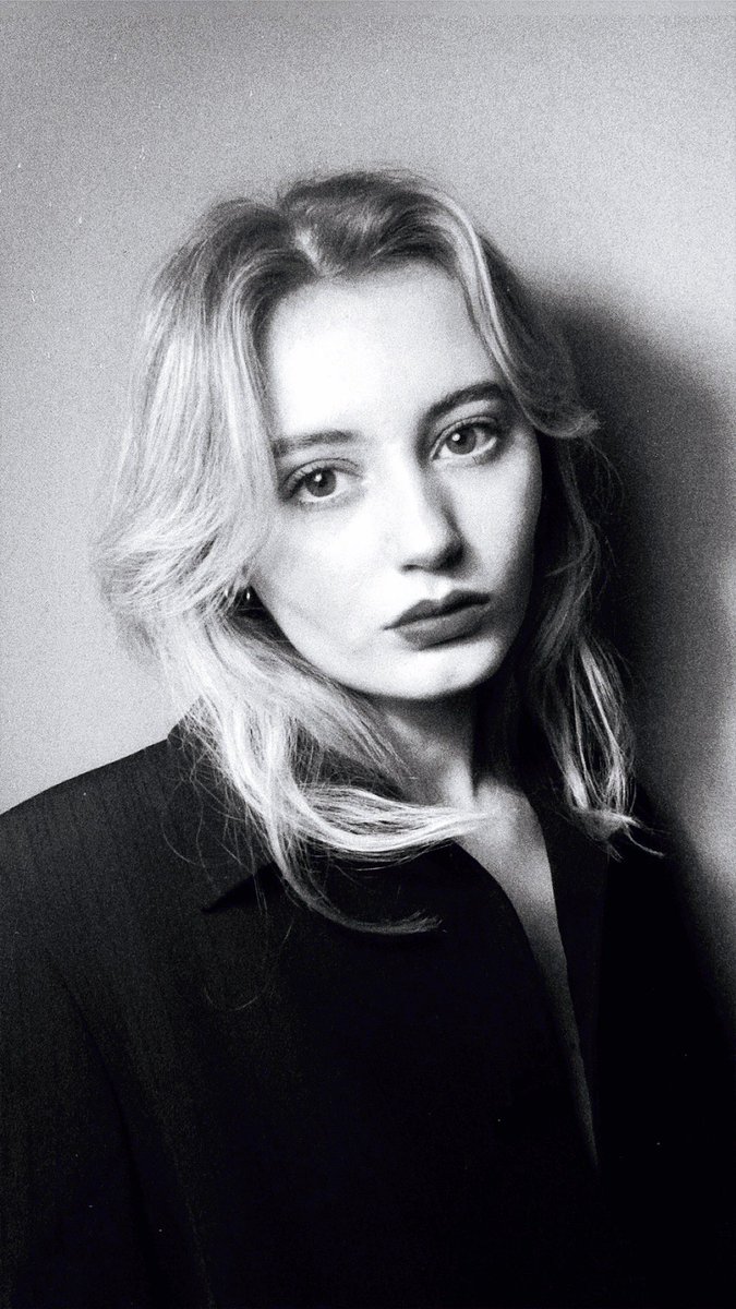 Imogen Hart tweet media