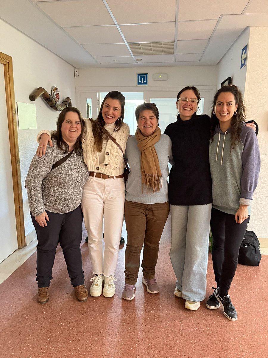 EC_Extremadura's tweet photo. Acaba nuestro encuentro #VOLPA, de @Entreculturas y @ALBOANongd
Más de 50 personas nos hemos reunido para seguir soñando el futuro juntas.
Un grupo extremeño ha disfrutado del encuentro.
Con ganas de continuar apostando por el voluntariado como escuela de ciudadanía global. https://t.co/fcxRXkI8kX