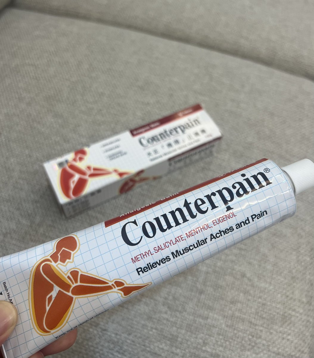 aliaffauzi's tweet photo. Tadi tukang urut i datang rumah for 2 and a half hours. Dia cakap tak cukup satu session sebab banyak urat yang dah tegang &amp; masuk angin. So dia ada suggest i guna this one product. 

I terus beli kat pharmacy beli. Balik terus apply. Ya ampun dia pun instant hot effect tu 😭 https://t.co/KqMg8SPvSN