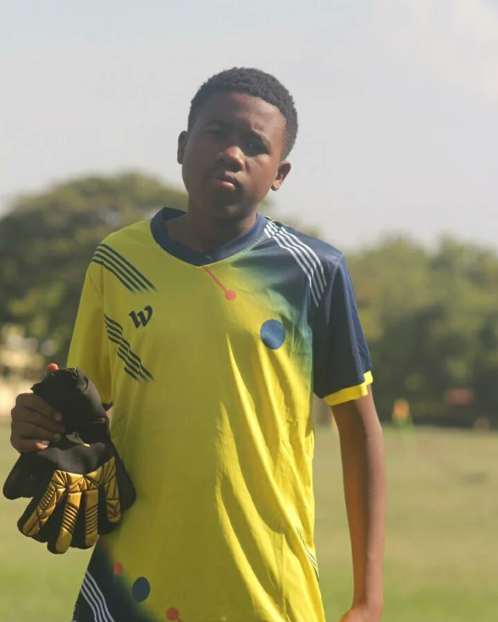 moskisa_tz's tweet photo. Check out more photos of #moskisa⚽️🇹🇿 players wearing brand new 2023 kit😉

#football
#Tanzania 
#globalgateway
#TeamEurope 
#kilimanjaro https://t.co/E5iMEv3QxF