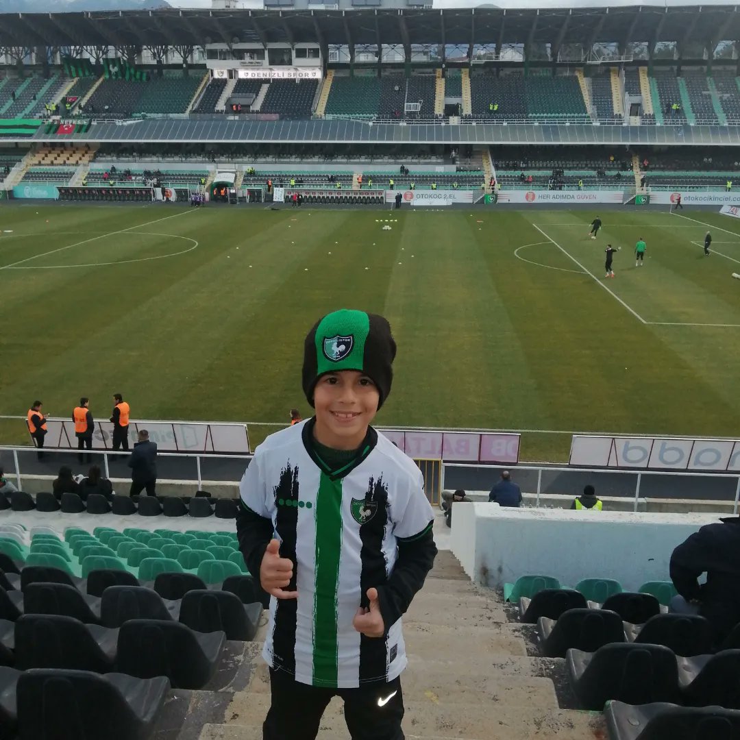 emreeymir's tweet photo. @Denizlispor maç günü💚🖤 https://t.co/Fg4M6w6CGJ