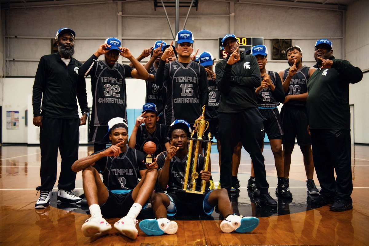 travon2miller's tweet photo. Look Coach we did it!🍾 @_TonyCabrera @CoachXaviar @troyyyy___ @MicahDixon0 https://t.co/8zmi0yl6BZ