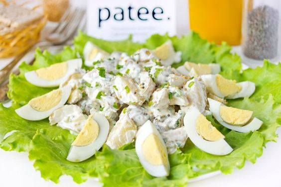 impudent_potato's tweet image. Салат из молодого картофеля со сметанно-горчичной заправкой

Сметана 20%
Горчица русская - 0,5 ч. л.
Дижонская горчица - 1 ч. л.
Соль - по вкусу
Картофель - 500 г
Лук зеленый - 4 стеб.
Салат-латук - 0,5 пуч.
Яйцо куриное - 3 шт.