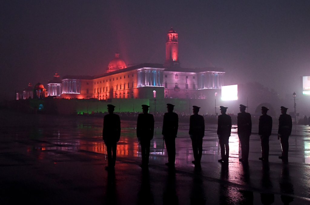 Glimpse of the Beating the Retreat ceremony.

#RepublicDay2023 
@rashtrapatibhvn