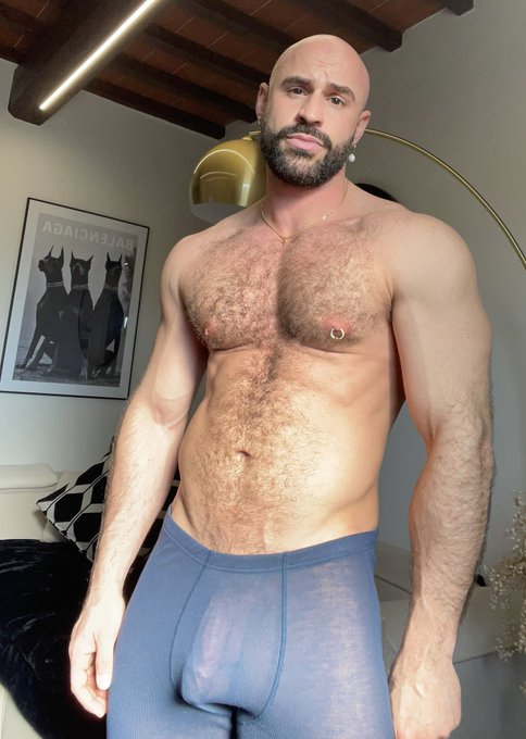 Momo’s pics and videos