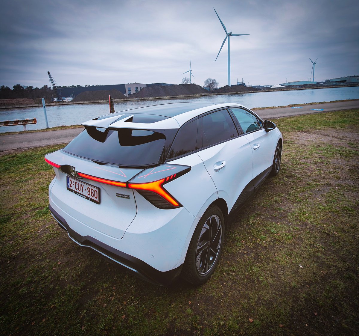 Kenneth Dée tweet media