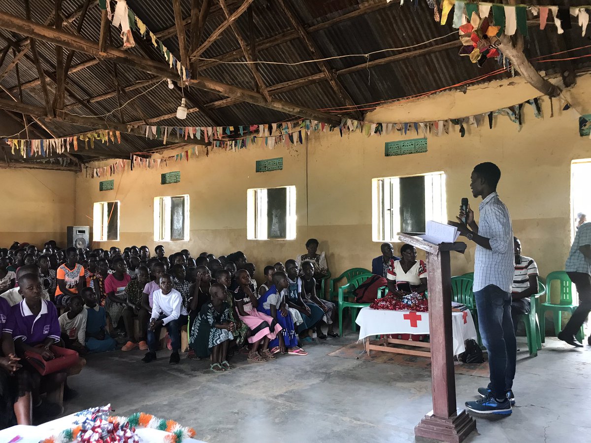 iamkaks's tweet photo. Together with my team we had an opportunity to share about the fruits of patience with over 200 youth of sembabule district. As they prepare to get back to school it was our desire to remind them of their patience with staying in school would yield
#patience #documentingchildren https://t.co/hWynoiX0wd