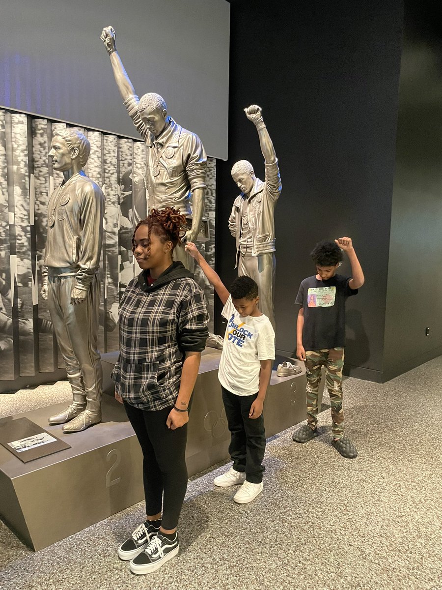 EPC_2015's tweet photo. Right before black history month We took a great trip to the Smithsonian Museum in DC ! Teaching our APG about black history. https://t.co/MENHlTQZqa