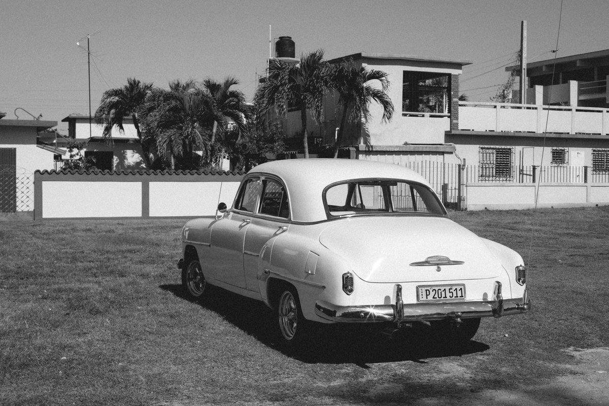 SheardownPhoto's tweet photo. I had the opportunity to photograph Cuba earlier this month &amp; I had a great time. Everything was so photogenetic there. #cuba #contemporarylandscapes https://t.co/hPQInTG0mw