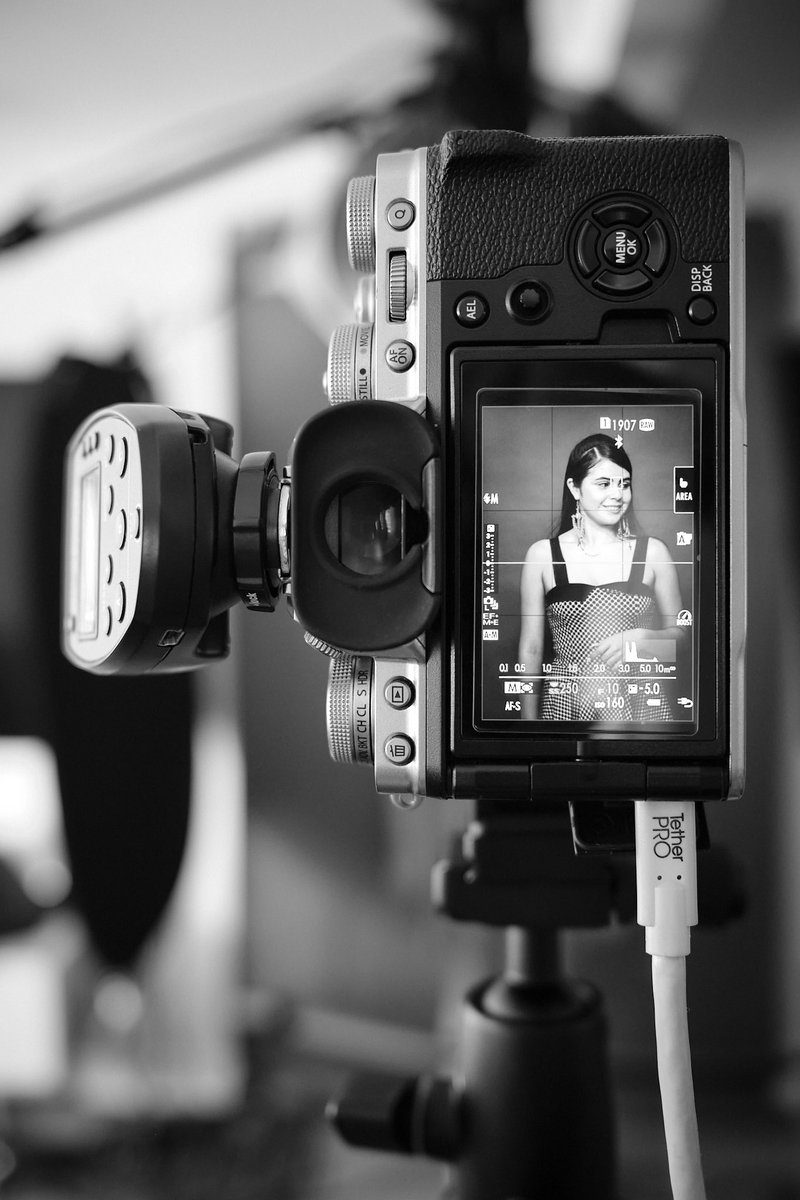GermanRuizPhoto's tweet photo. Making Of - Alejandra by https://t.co/QsHE5D5wme
#Fujifilm #XT4 #X100V #XF50140mm #Profoto #ProfotoD2 #ProfotoB2 #ProfotoA1 #ProfotoBTS #MolaDemi #TetherTools #Apple #iMac #CaptureOnePro #Photoshoot #HomeSetup #BTS #MakingOf https://t.co/RGjLqLyDxh