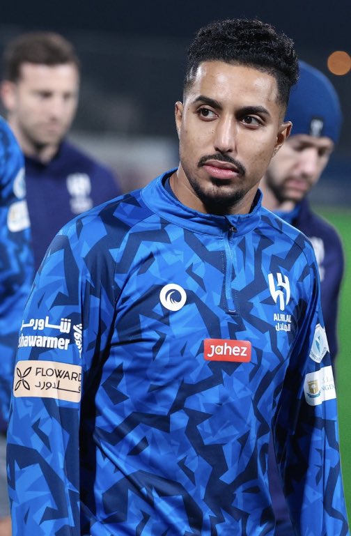 BBiBB0's tweet photo. @Alhilal_FC وجه النحس ذا لا يلعب يكفي مجاملات على حساب النادي فيه الأفضل والأكفاء يلعب مكانه لا تمرير صح لا لعب صح وفوق ذلك تجاملونه يسدد ركلات الجزاء ضيع المنتخب أمام بولندا وضيع الهلال أمام الفيحاء الي يشوت ركلات جزاء لاعب مختص في دقة التسديد 
وأتمنى نقدم مستوى مشرف أمام الوداد المغربي https://t.co/dAYwAo3zqH