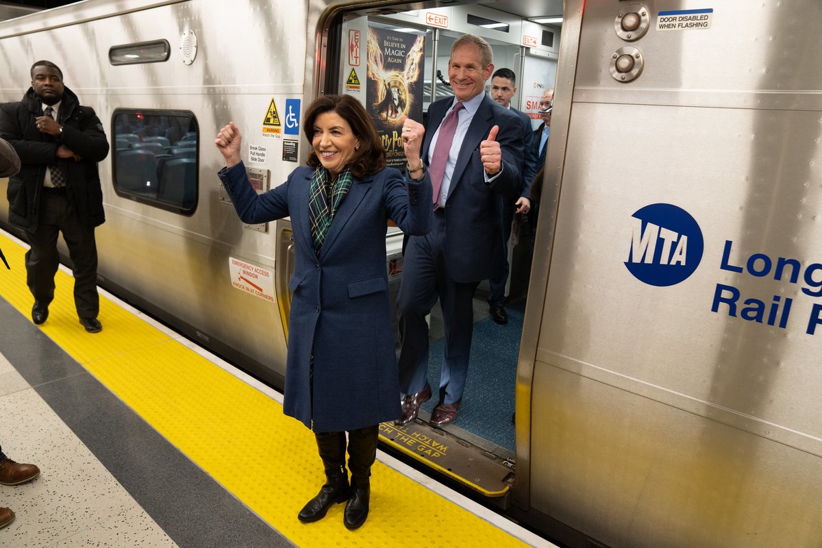 Governor Kathy Hochul tweet media