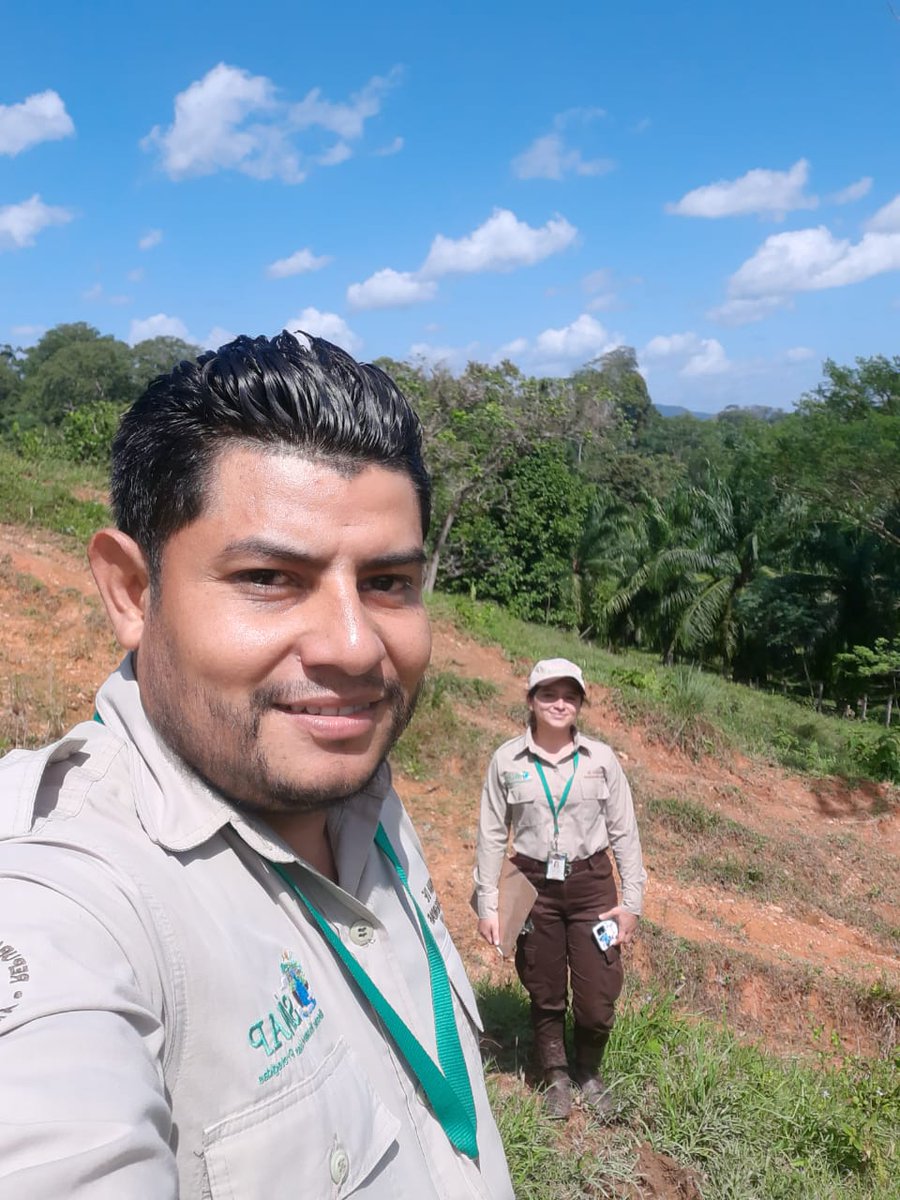 #MARENA realizó recorrido terrestre de control, vigilancia y monitoreo de los recursos naturales, saliendo desde Boca de Sábalos, recorriendo las comunidades Laureano, El Vivero, Las Colinas,  finalizando en la comunidad Marcelo, Río San Juan.

#VerdeQueTeQuieroVerde